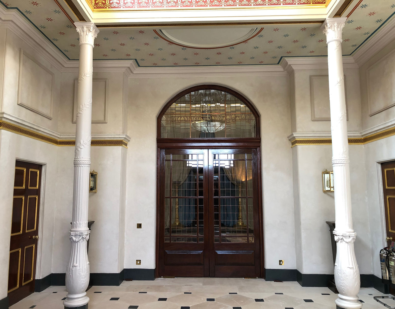 Specialist wall finish