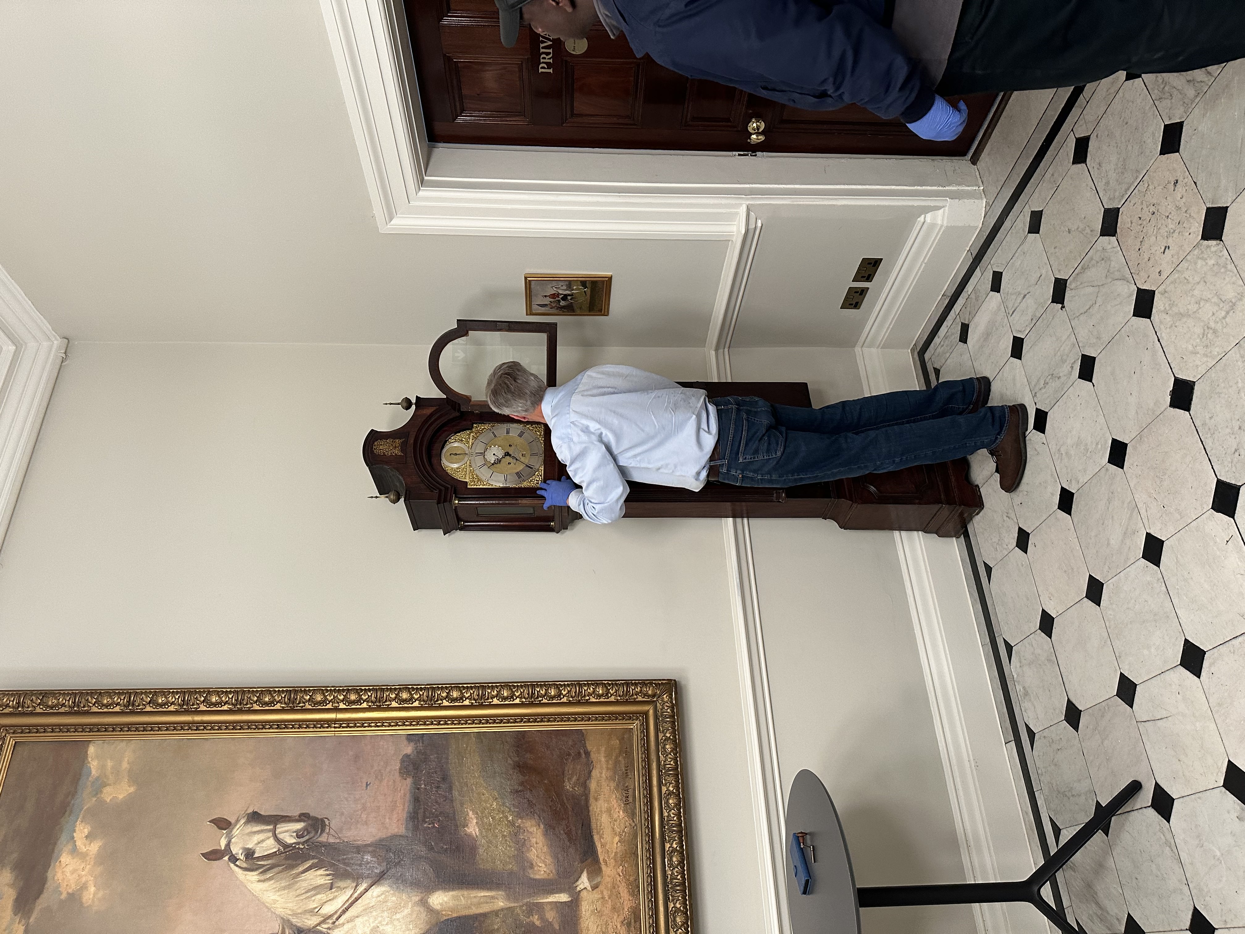 Installation of a clock following restoration