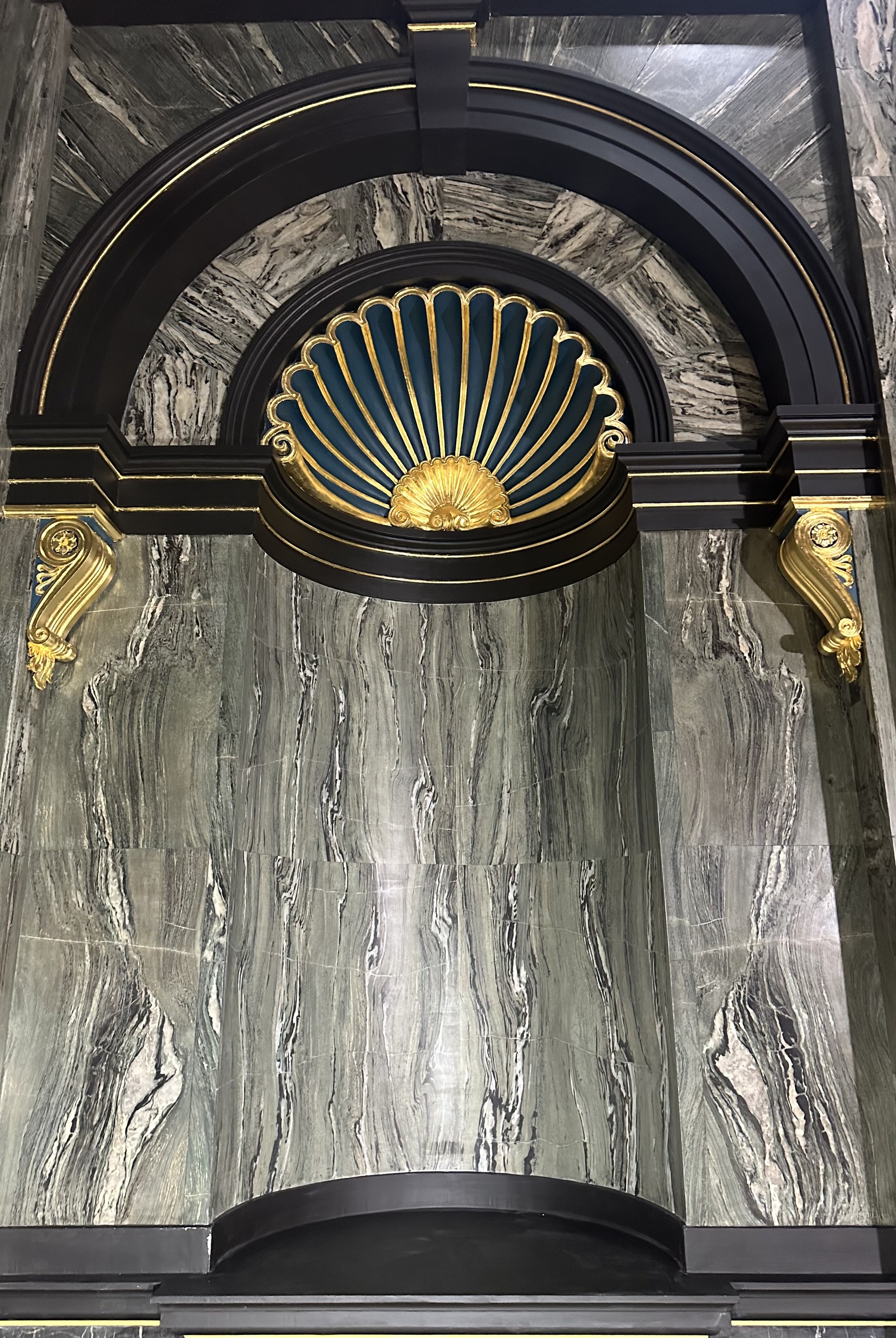 Gilding and hand painted faux marble at the Brompton Oratory